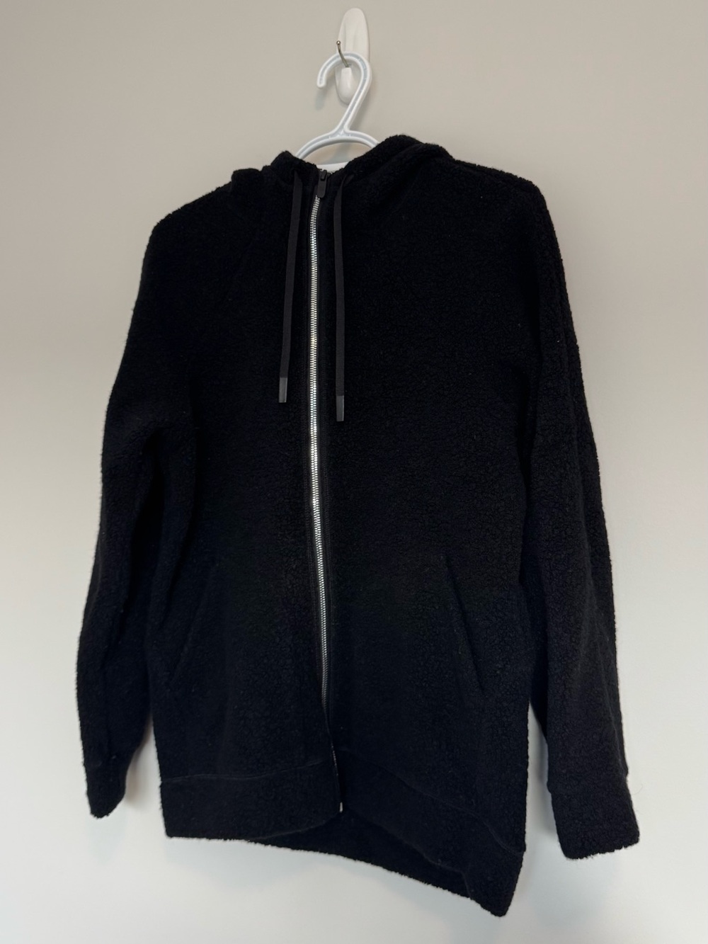 Lululemon So Sherpa Hooded Jacket
Black